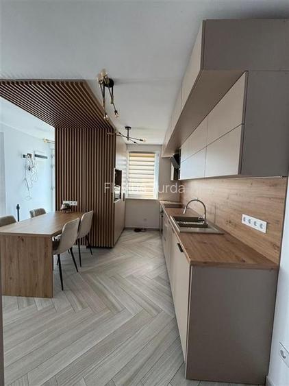 Casa 5 camere teren 220 mp  zona Calea Cisnadiei