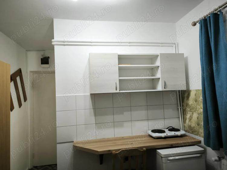 Inchiriez garsoniera la parter intr-un bloc din cartier Gruia - 3