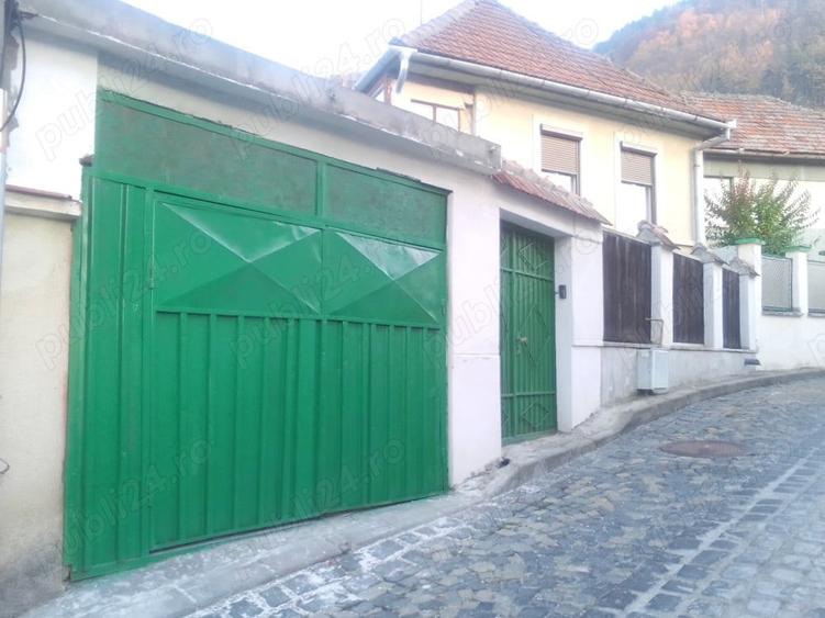 vand casa cu curte si gradina in zona central istorica a Brasovului - 10
