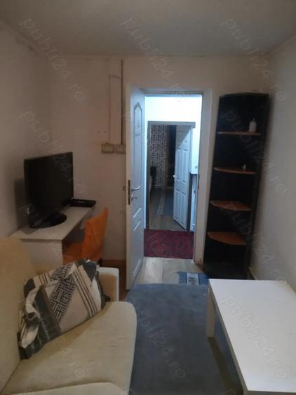 Proprietar ,inchiriez apartament 2 camere, la curte ,Lizeanu -Obor, gaze ,centrala proprie - 7
