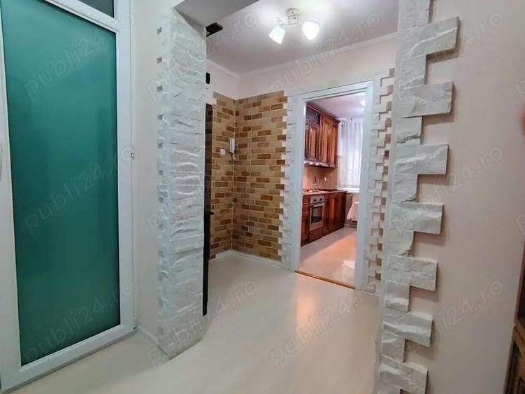 Apartament 3 camere lux ,etaj: 2din4, decomandat,central - 7