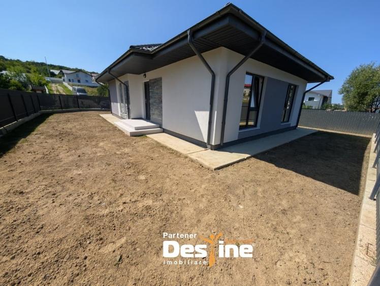 Casa individuala 3 camere 2 bai, finisaje premium, aproape de transport - Visan - 1