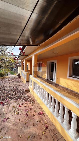 Casă cu 6 camere cu Teren 1220 Mp în Fârțănești