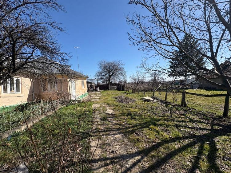 Casa - teren 2200 mp - Urechesti - De Vanzare - 4