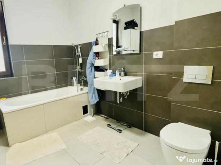 Vila contemporana cu 5 dormitoare, 5 bai ?i teren de 920 - 1