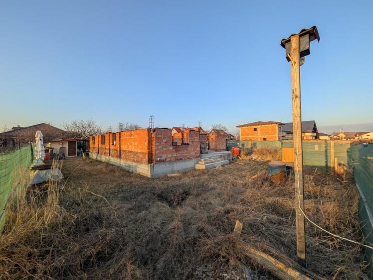 Teren 580m Șerbănești cu casa in construcție - 2