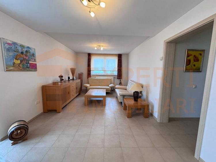 Oportunitate! Apartament 3 camere de vanzare, in Zona Centrala - 4