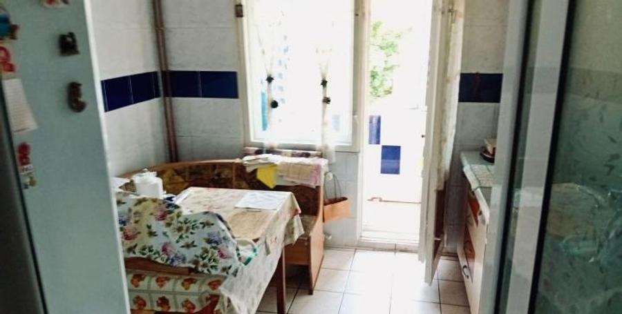 DRISTOR-bloc 1982, 2 camere, decomandate, etaj 3 - 5