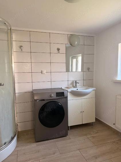 Inchiriez casa la curte - 2