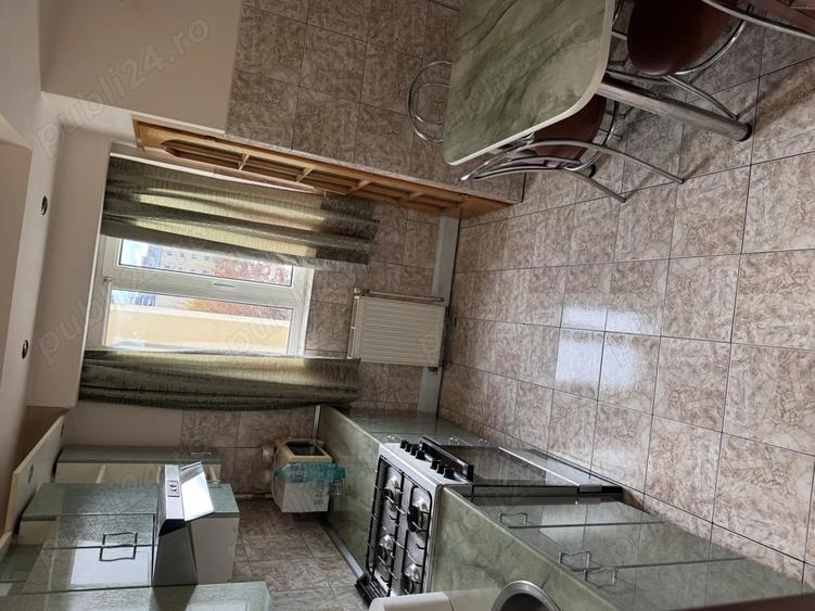 Vand apartament 3 camere zona lama - 9