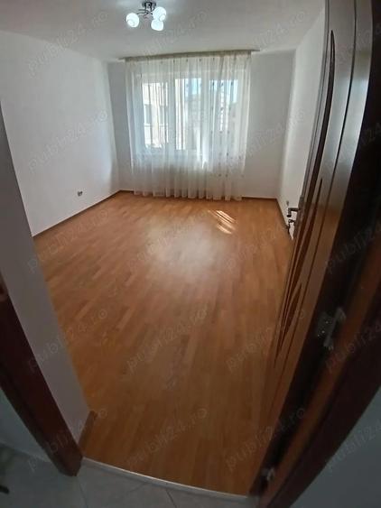 Apartament 2 camere nemobilat, recent renovat, etajul 4, zona bd dacia piatra neamt - 5
