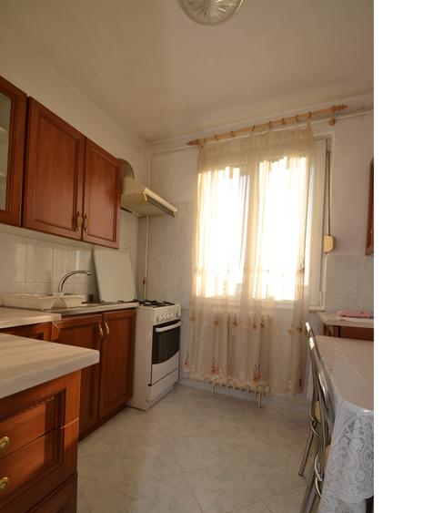 ap. 2 camere, decomandat, zona Circumvalatiunii-Kaufland, 250 eu - 8