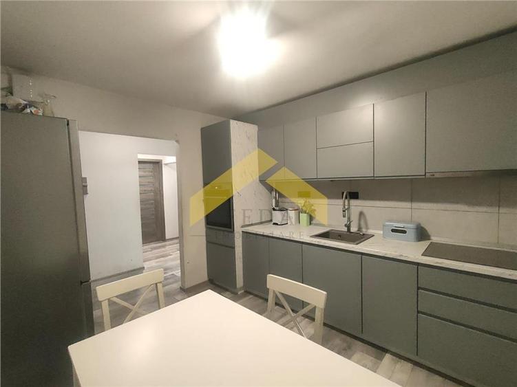 Apartament 3 camere de vanzare cartier Micalaca, zona Orizont - 4
