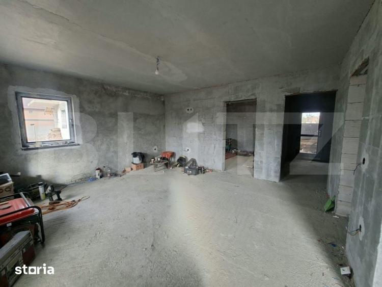 Casă cu 4 camere cu Teren 350 Mp în Pielești