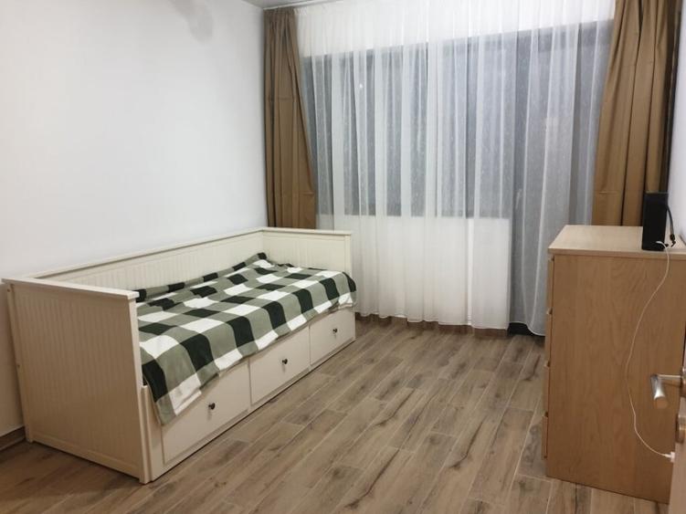 Apartament cu 3 camere decomandat în Brâncoveanu