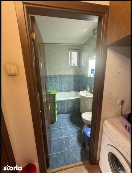 Apartament cu 2 camere semidecomandat, mobilat în Calea București
