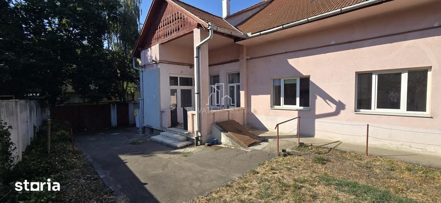 Casă cu 5 camere cu Teren 600 Mp în 7 Noiembrie