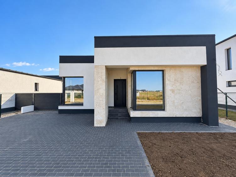 Casă individuală cu 3 camere cu Teren 409 Mp în Vidra