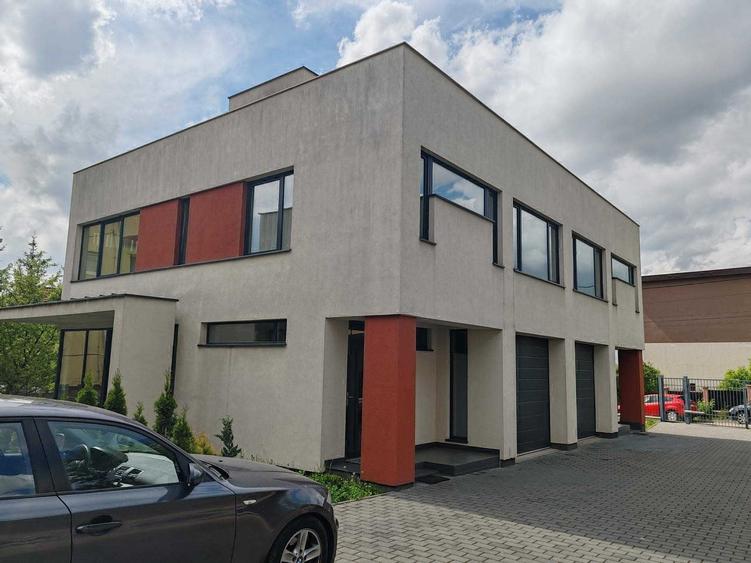 Casă cu 4 camere în Dosu Bricii