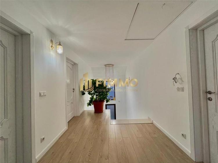 Casă cu 4 camere cu Teren 1400 Mp în Mihoveni