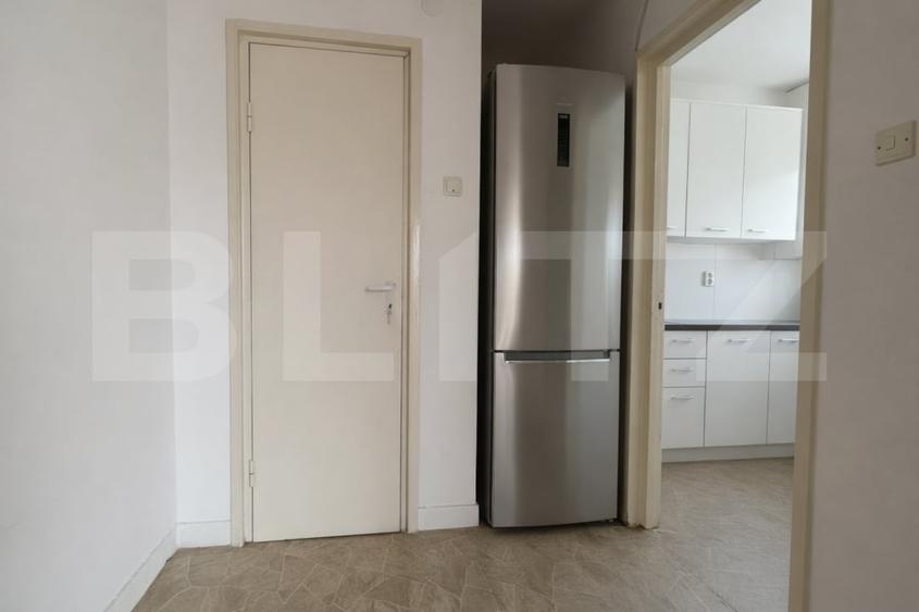 Apartament cu 3 camere decomandat, mobilat în Tudor