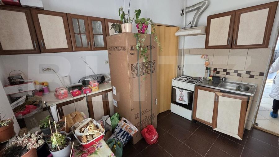 Casă individuală cu 4 camere cu Canalizare în Central