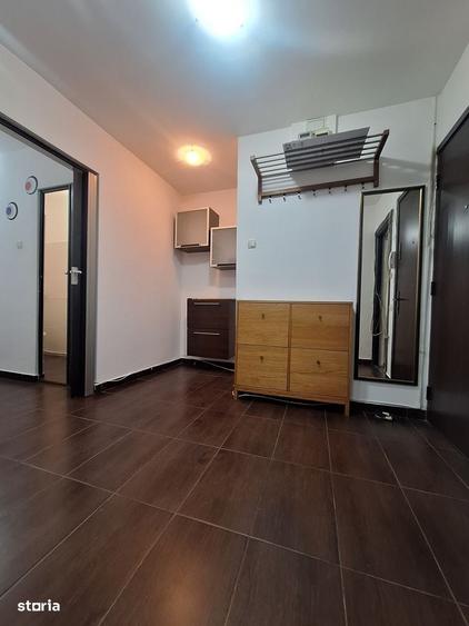 Apartament cu 3 camere decomandat în Crângași