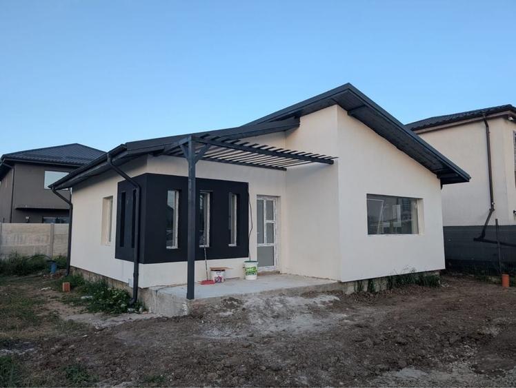 Casă cu 2 camere în Berceni