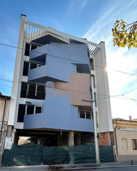 Apartament cu 2 camere decomandat în Obor