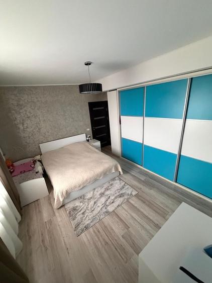 Apartament cu 3 camere în Palazu Mare