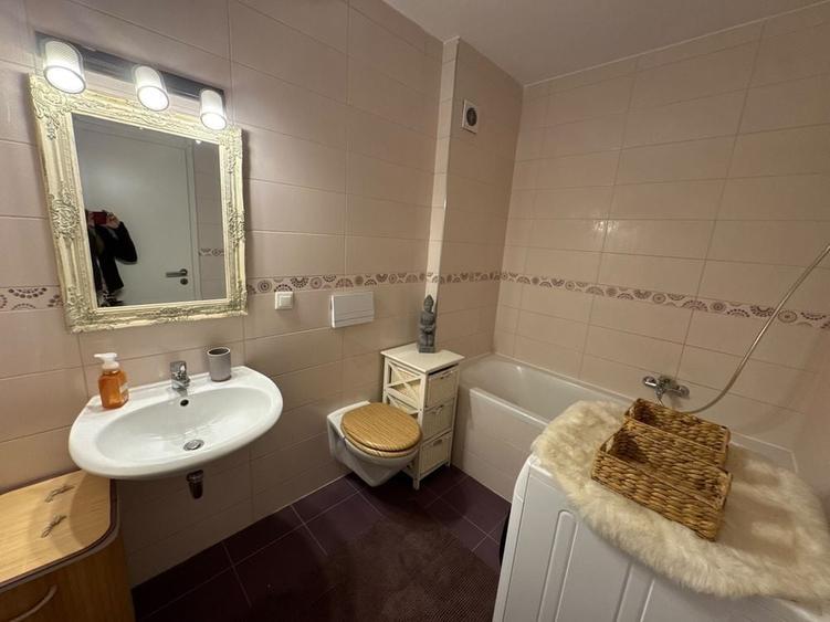 Garsonieră decomandată în Central