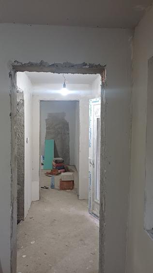 Casă cu 4 camere în Gara Bobocu