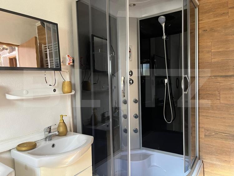 Casă individuală cu 3 camere cu Piscina în Damiș