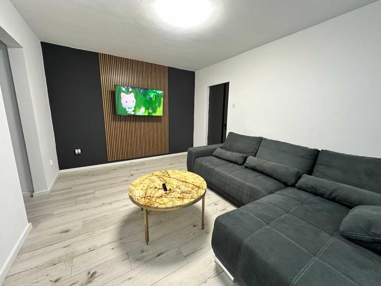 Apartament cu 2 camere semidecomandat în Cornișa