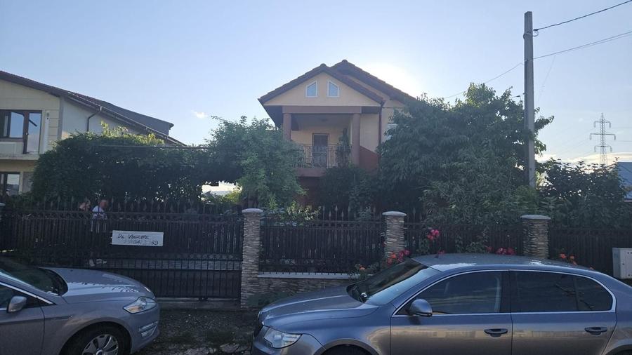Casă cu 4 camere în Central