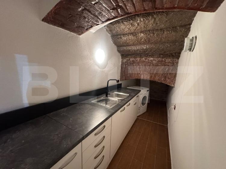 Apartament cu 3 camere semidecomandat, mobilat în Iosefin