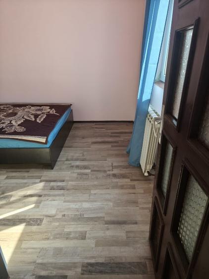 Apartament cu 2 camere semidecomandat în Buziașului