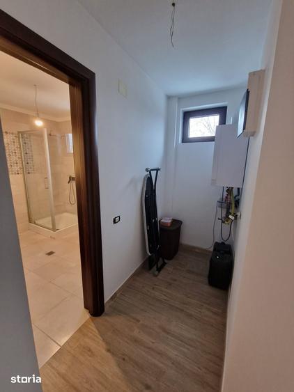 Casă cu 3 camere cu Teren 2722 Mp în Vidra
