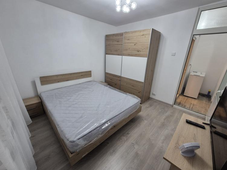 Apartament cu 2 camere decomandat în C5