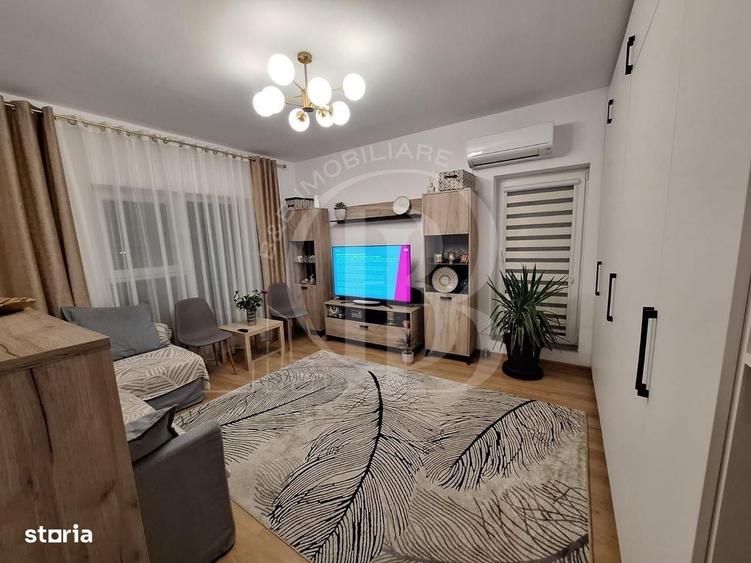 Apartament cu 3 camere decomandat în Titan