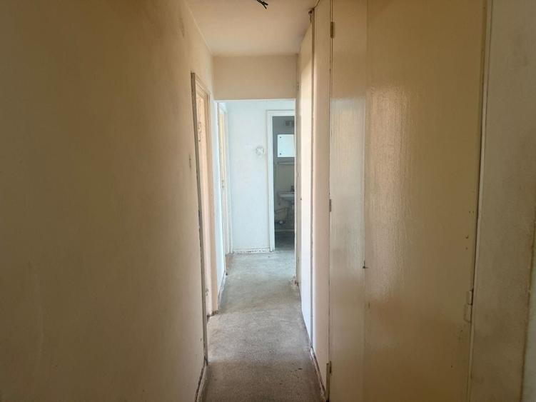 Apartament cu 4 camere decomandat în Vasile Aaron