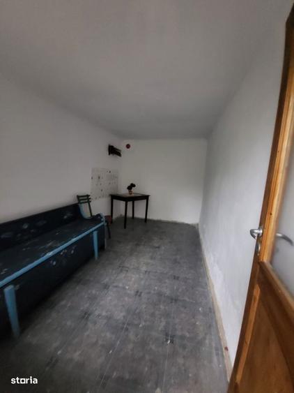 OPORTUNITATE!!! CASA DE VANZARE IN CALNIC LA 35.000 EURO - 2