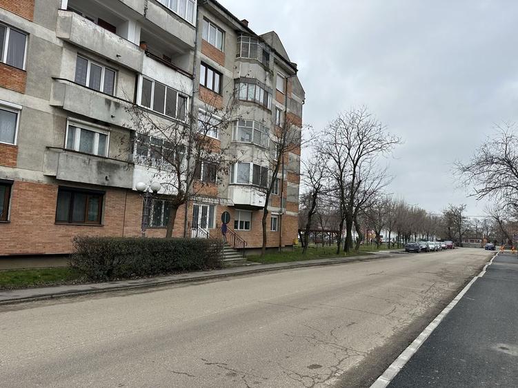 Apartament 3 camere spatiu comercial cabinet medical - 4