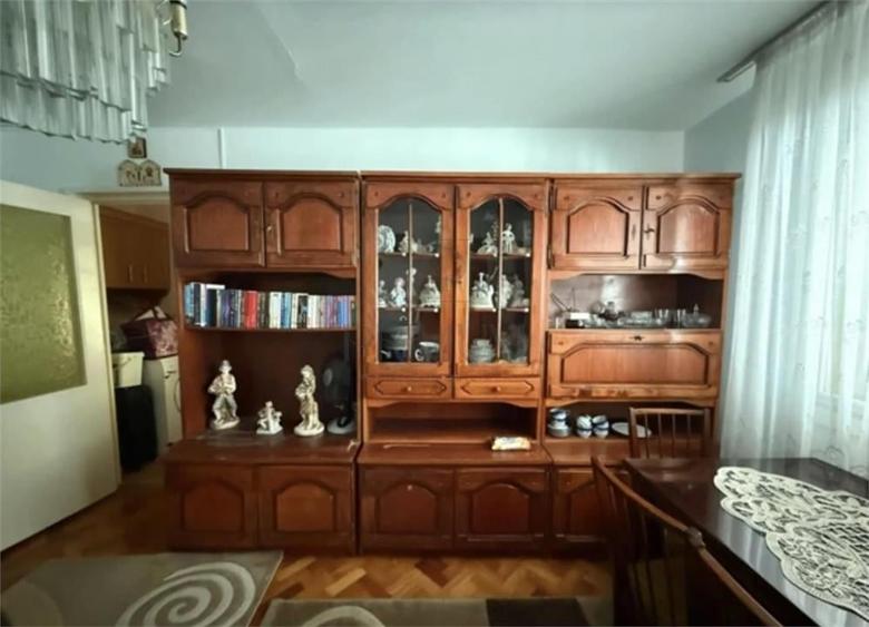 DOROBANTILOR - 2 Camere - Parter - Centrala proprie - Termoizolat - 2