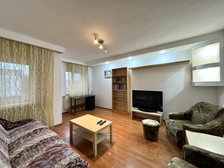 Apartament 2 camere, zona linistita, decomandat, mobilat, Lujerului - 1