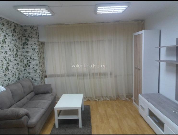 Garsonieră decomandată în Nerva Traian