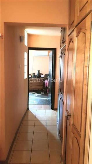 Apartament cu 4 camere decomandat în Rogerius