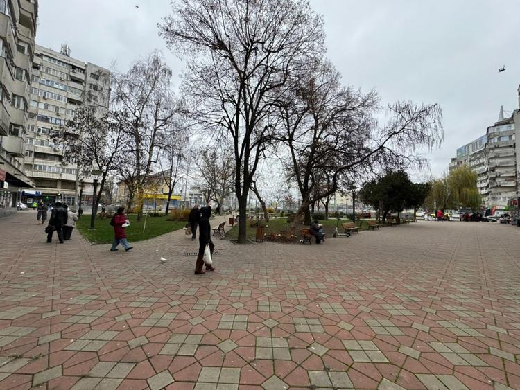 Spațiu comercial, de 52 mp, în Podu Roș