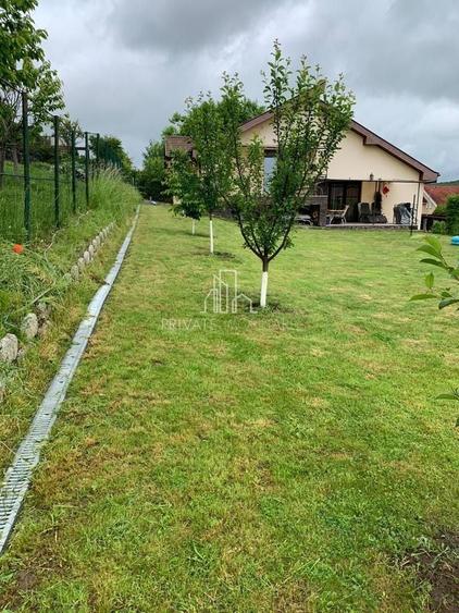 Casă individuală cu 4 camere cu Canalizare în Livezeni