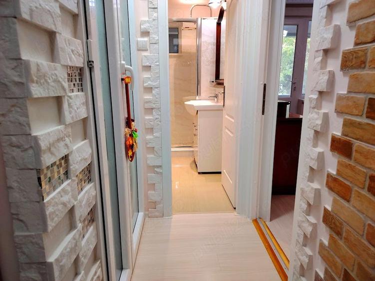 Apartament 3 camere lux ,etaj: 2din4, decomandat,central - 3